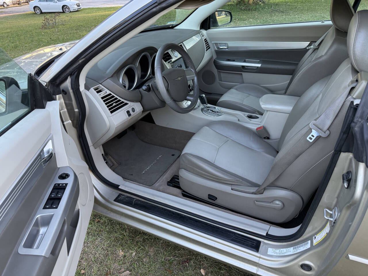 Beige 2008 Chrysler Sebring Touring Convertible Touring 2dr Convertible 16