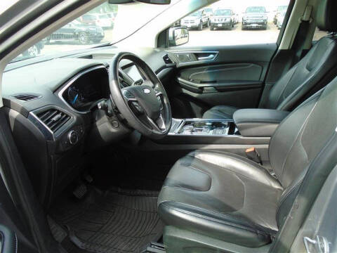 2020 Ford Edge Titanium