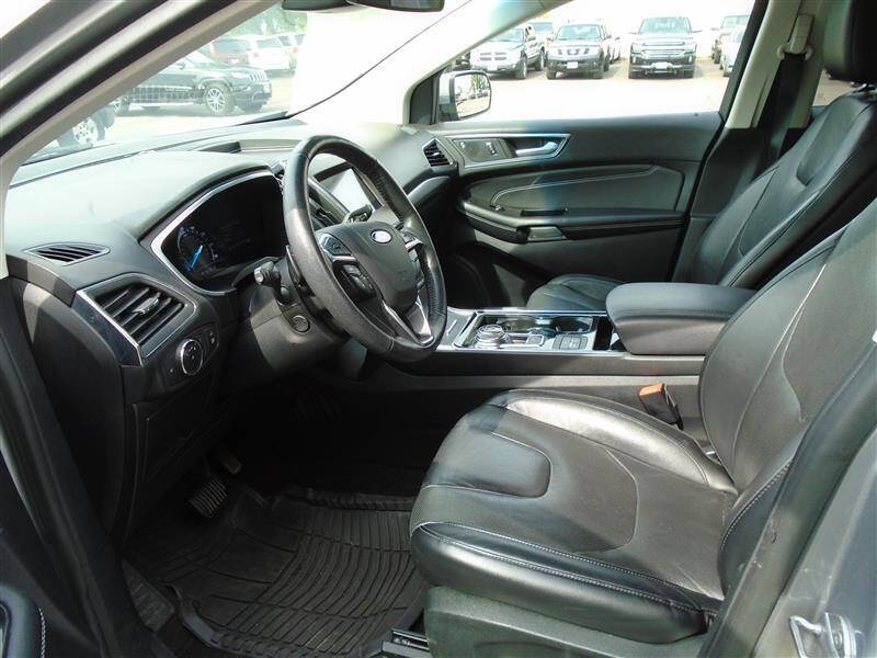 2020 Ford Edge Titanium