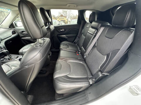 2019 Jeep Cherokee Overland
