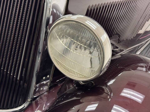 1932 Plymouth Deluxe