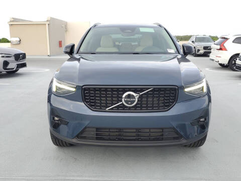 2026 Volvo XC40 B5 Ultra