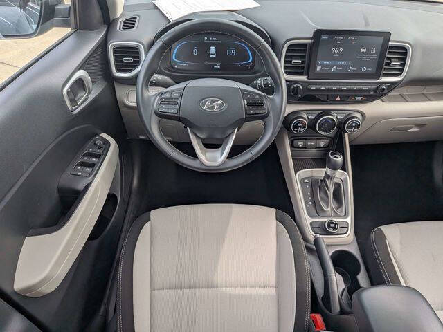 2025 Hyundai Venue SEL