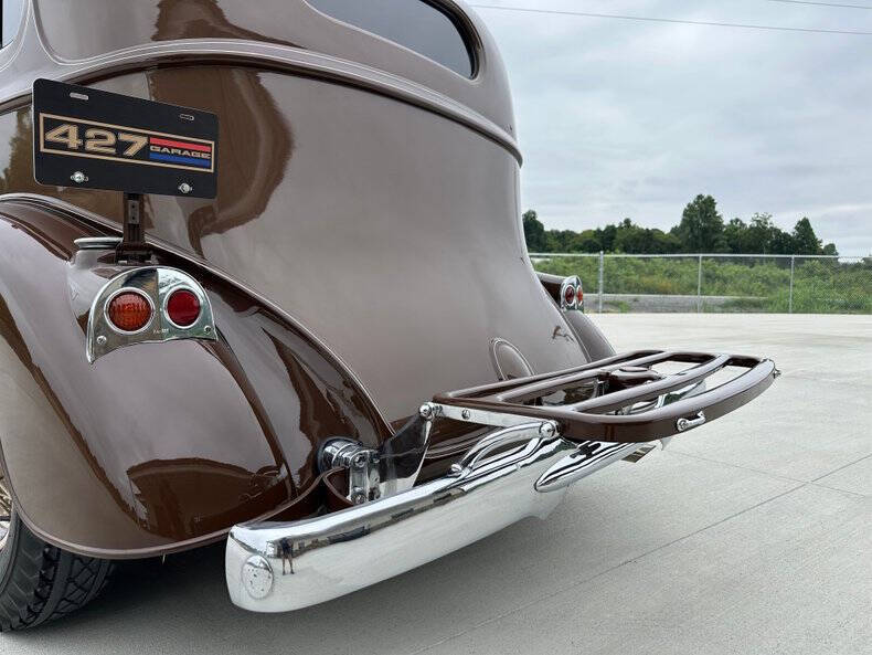 1934 Pierce-Arrow 1240A V12 Sedan