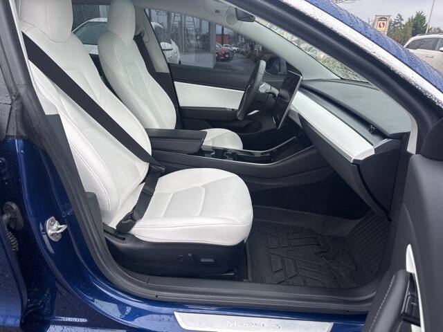 2019 Tesla Model 3 Standard Range Plus