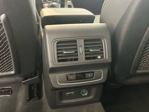 2025 Audi Q5 e quattro S line Premium 55 TFSI