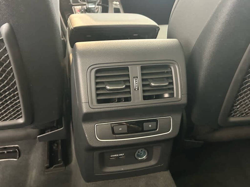 2025 Audi Q5 e quattro S line Premium 55 TFSI