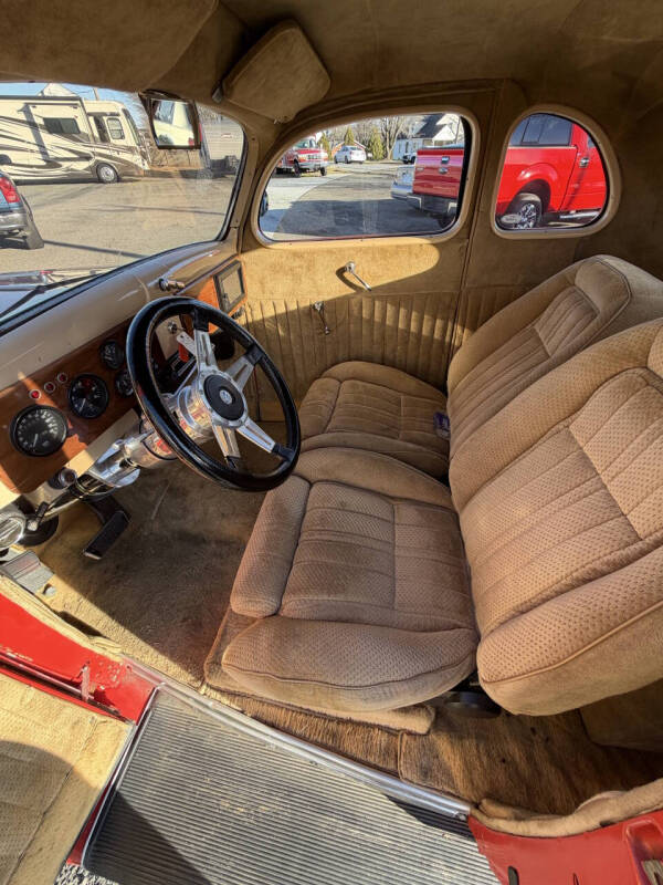 1935 Ford 5 Window  Coupe Coupe