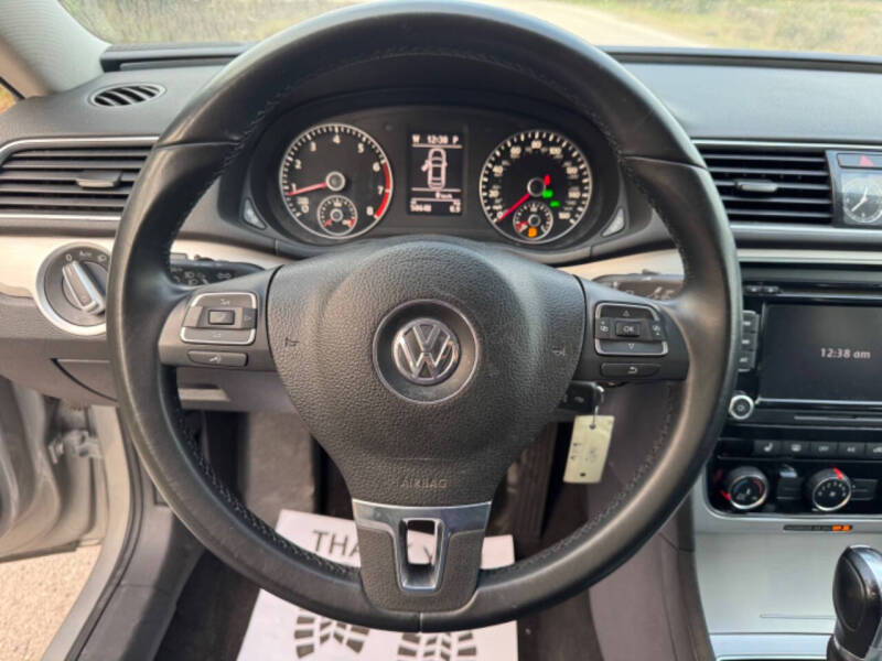 2013 Volkswagen Passat SE