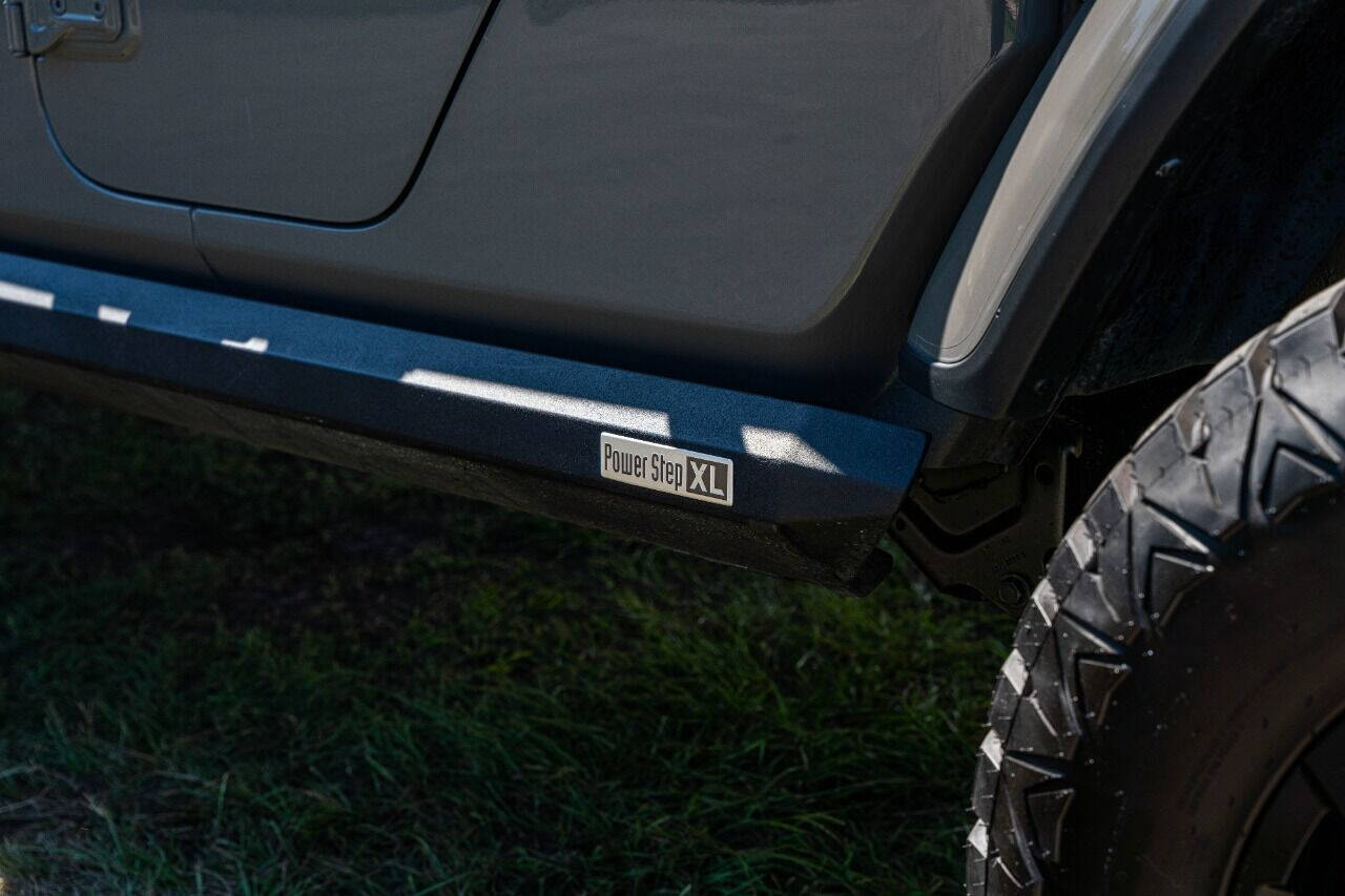 2021 JEEP Gladiator Pickup - $56,999