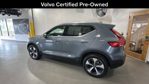 2023 Volvo XC40 B5 Plus Bright Theme