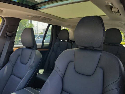 2025 Volvo XC90 T8 Plus Bright Theme 7P