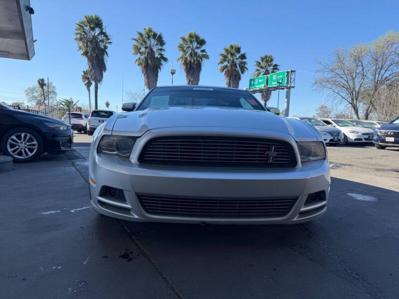 2014 Ford Mustang V6 Premium