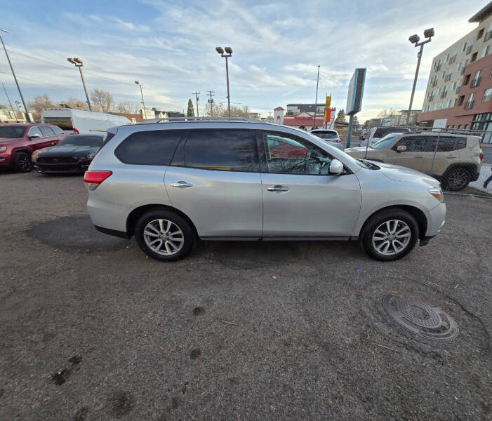 2015 Nissan Pathfinder SV