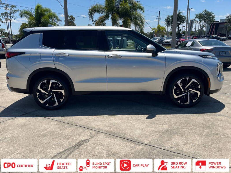 2024 Mitsubishi Outlander SE