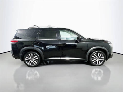 2022 Nissan Pathfinder Platinum