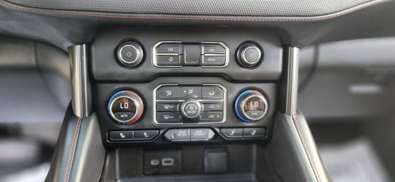 2021 Chevrolet Suburban RST