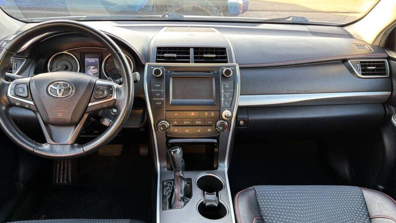 2015 Toyota Camry SE