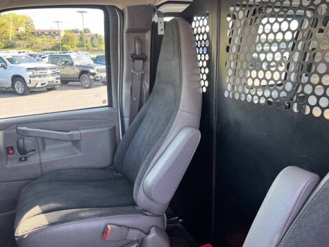 2023 GMC Savana 2500