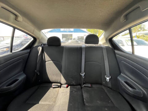 2016 Nissan Versa 1.6 S