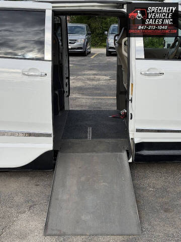 2013 Toyota Sienna XLE Mobility 7-Passenger