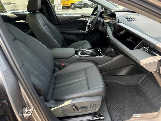 2025 Audi A6 Sportback e-tron Premium