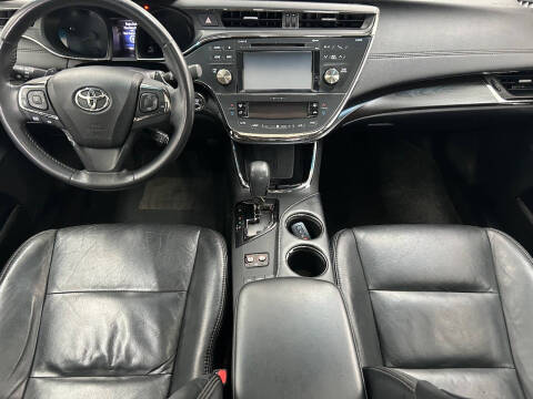 2016 Toyota Avalon XLE