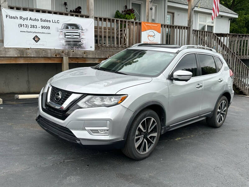 2019 Nissan Rogue for sale at Flash Ryd Auto Sales in Kansas City KS
