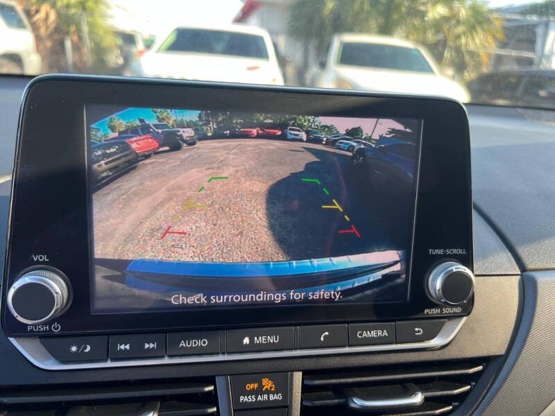 2023 Nissan Altima 2.5 SR