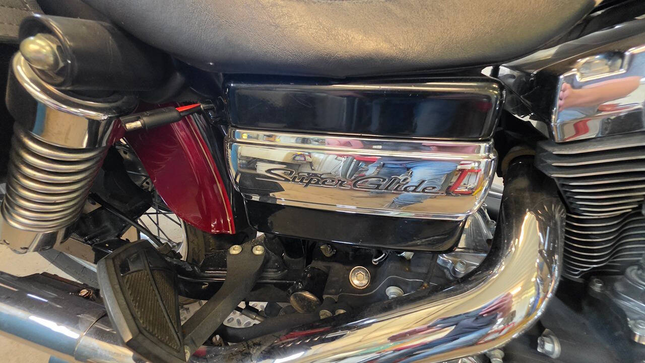 2013 Harley-Davidson Super Glide - Red exterior view 4