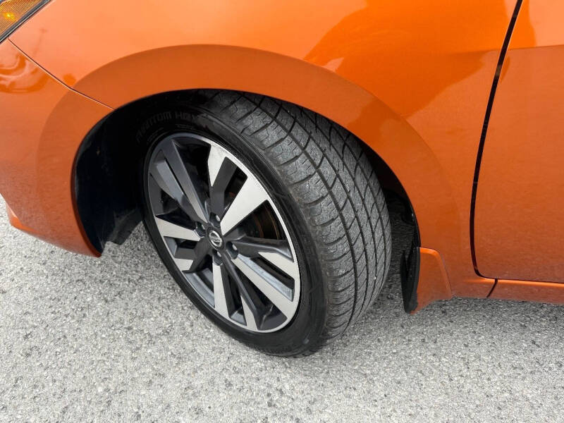 2021 Nissan Versa SR