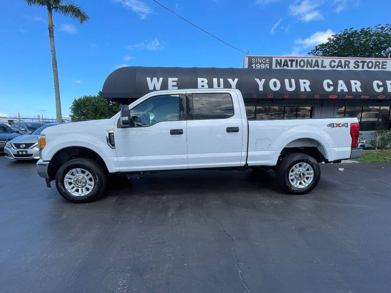 2017 Ford F-250 Super Duty  - $21,900