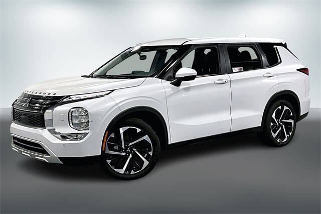 2022 Mitsubishi Outlander SE