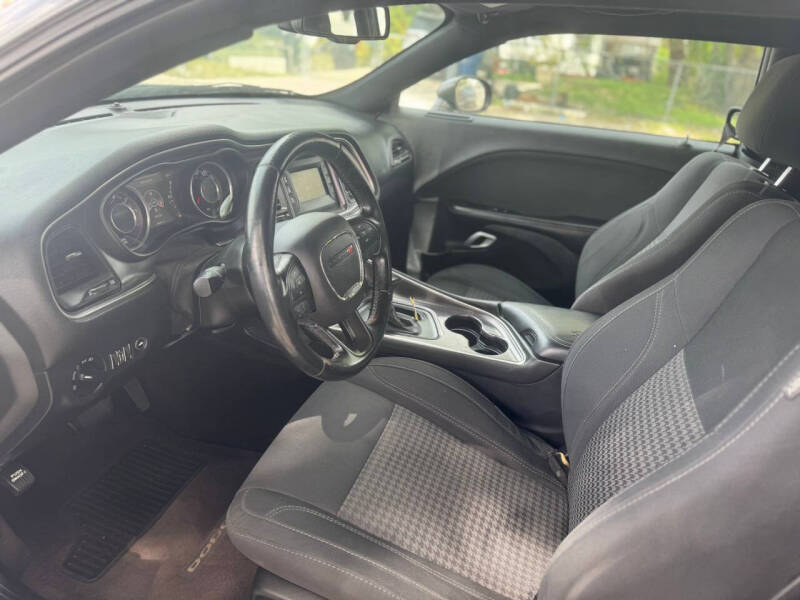 2016 Dodge Challenger SXT