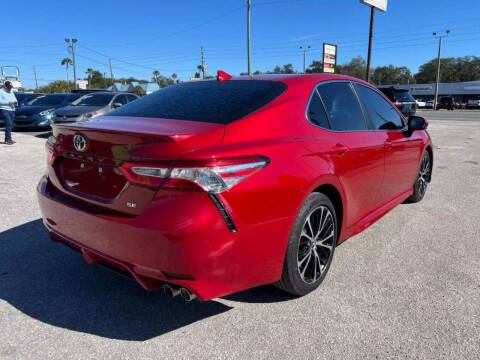 2020 Toyota Camry SE