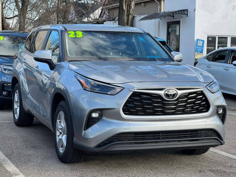 2023 Toyota Highlander LE