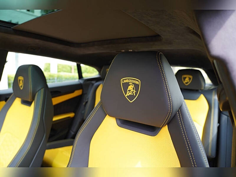 2022 Lamborghini Urus