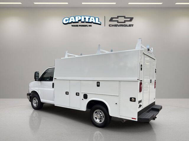2025 Chevrolet Express 3500