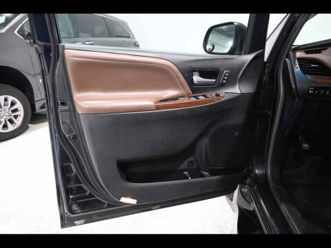 2016 Toyota Sienna