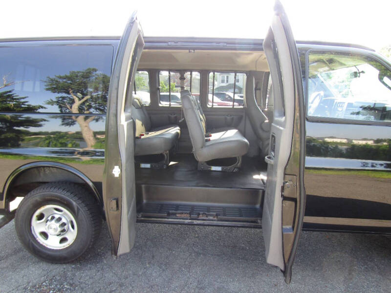 2018 Chevrolet Express LS 2500