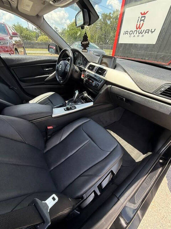 2015 BMW 3 Series 320i