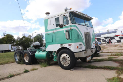 1965 Peterbilt 352