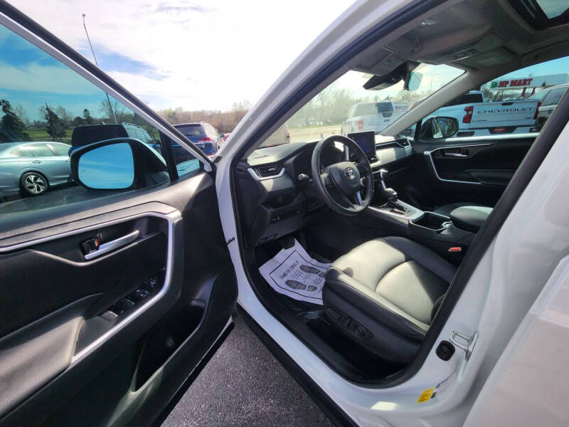 2023 Toyota RAV4 XLE Premium