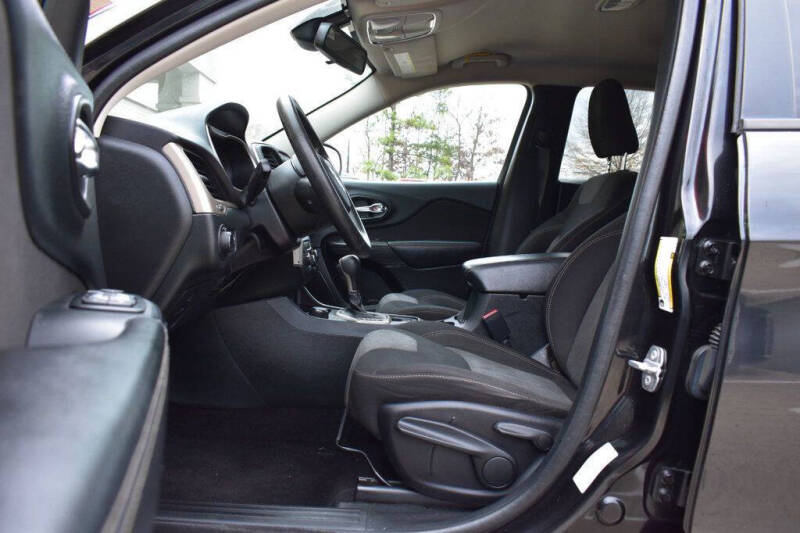 2016 Jeep Cherokee Sport Altitude