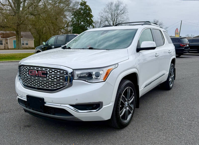 2019 GMC Acadia Denali's photo