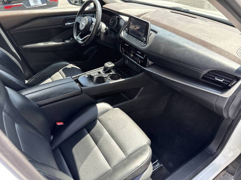 2022 Nissan Rogue SV