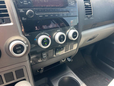 2011 Toyota Sequoia SR5