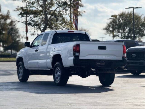 2022 Toyota Tacoma SR