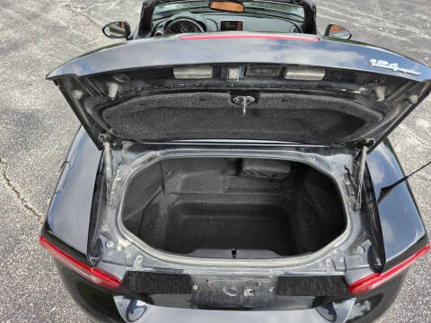 2017 FIAT 124 Spider Lusso