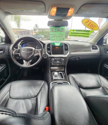 2015 Chrysler 300 Limited